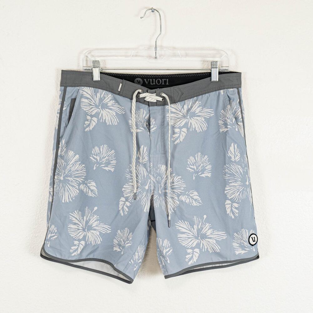 Vuori Men's Cruise Board Shorts Swim trunks unlined Blue floral 34